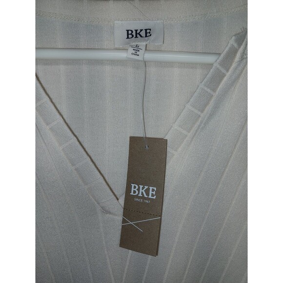 BKE Large Cream Twisted Hem Top - Picture 4 of 8